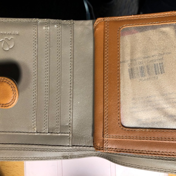 Mywalit trifold 5x4 - Picture 3 of 3